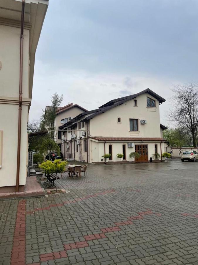 Hotel Parc Tecuci Luaran gambar